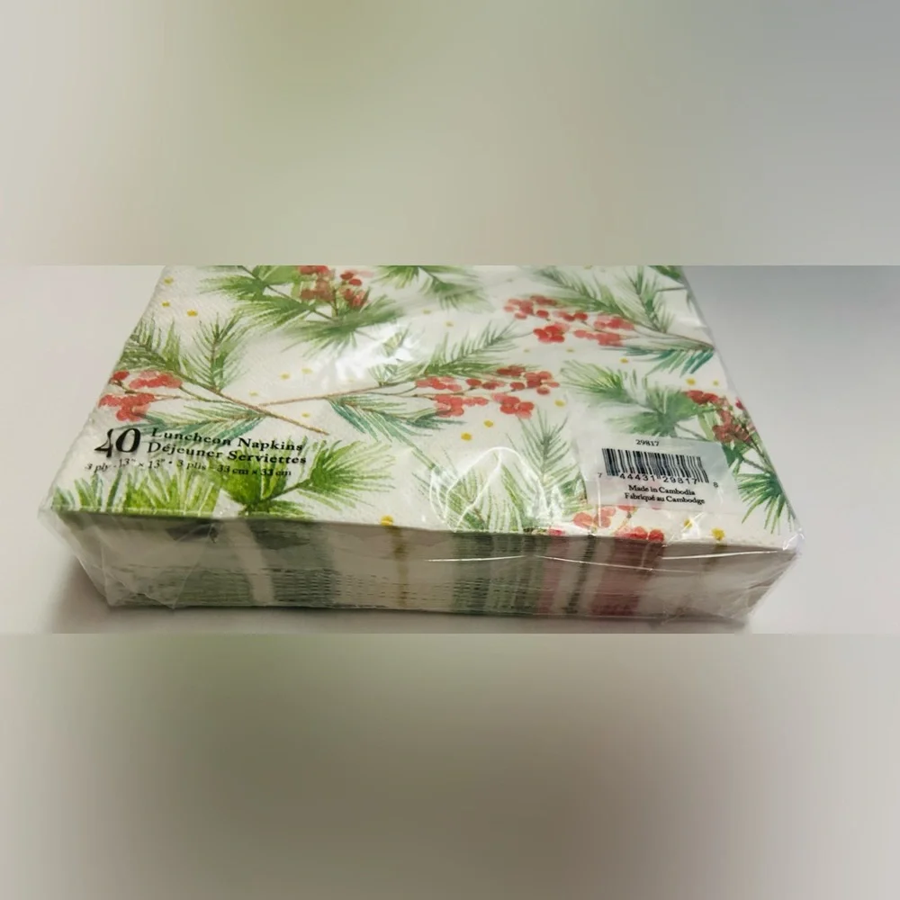 New Lady Jayne 136 Pieces Christmas Plates Napkins Guest Towels Cambodia 5 Piece